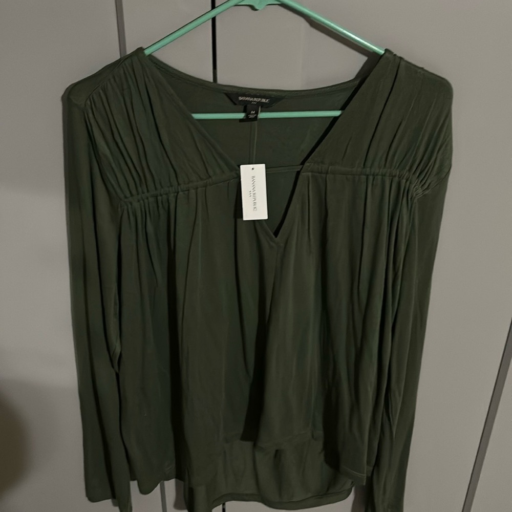 Long sleeve army green Banana Republic top